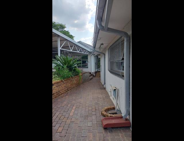 3 BEDROOM HOUSE FOR SALE IN GLENVISTA